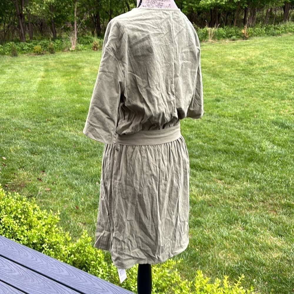 Women's Casual Belted V-neck Mini
Dress - new - Picture 5 of 8